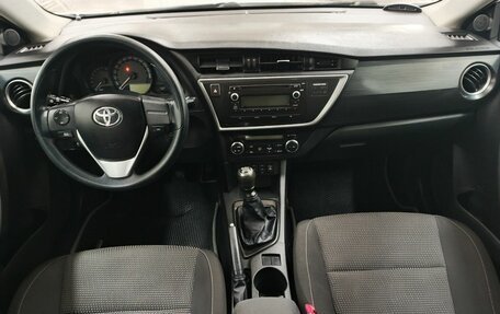 Toyota Auris II, 2013 год, 995 000 рублей, 10 фотография