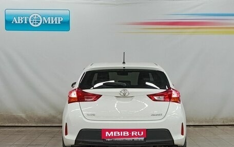 Toyota Auris II, 2013 год, 995 000 рублей, 6 фотография