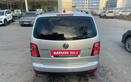 Volkswagen Touran III, 2007 год, 649 000 рублей, 5 фотография