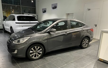 Hyundai Solaris II рестайлинг, 2013 год, 965 000 рублей, 9 фотография