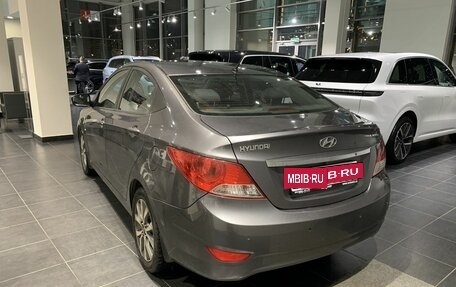 Hyundai Solaris II рестайлинг, 2013 год, 965 000 рублей, 8 фотография