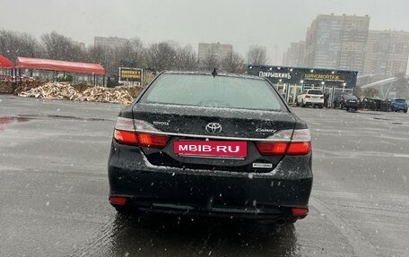 Toyota Camry, 2017 год, 2 100 000 рублей, 5 фотография