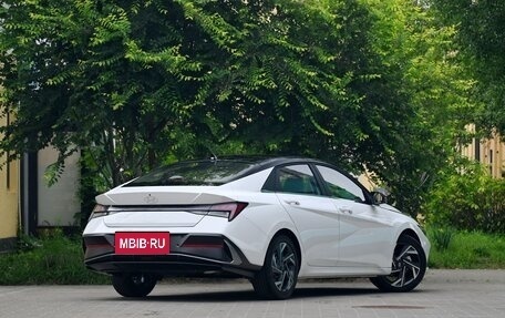 Hyundai Elantra, 2024 год, 2 440 000 рублей, 6 фотография