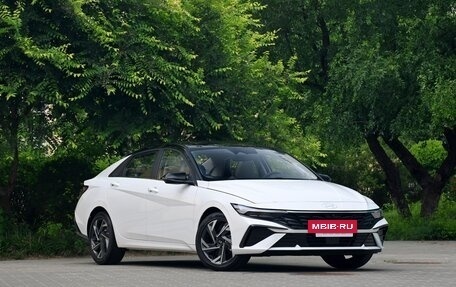 Hyundai Elantra, 2024 год, 2 440 000 рублей, 3 фотография