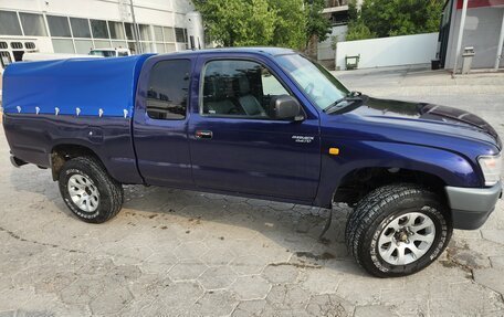 Toyota Hilux VI, 2001 год, 1 000 000 рублей, 2 фотография