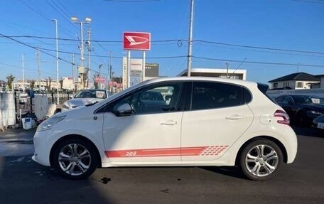 Peugeot 208 II, 2014 год, 560 016 рублей, 8 фотография