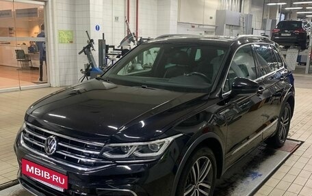 Volkswagen Tiguan II, 2021 год, 4 250 000 рублей, 6 фотография