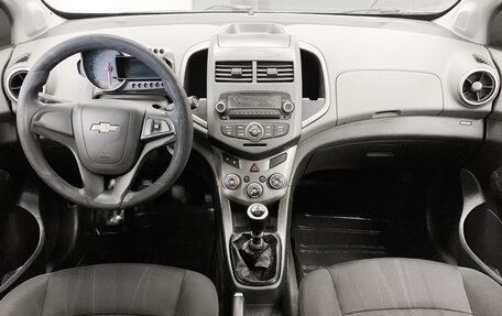 Chevrolet Aveo III, 2013 год, 649 400 рублей, 21 фотография