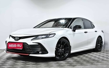 Toyota Camry, 2021 год, 3 290 000 рублей, 2 фотография