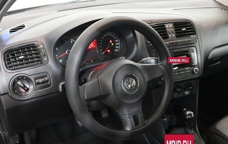 Volkswagen Polo VI (EU Market), 2011 год, 900 000 рублей, 12 фотография