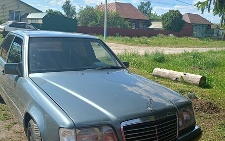 Mercedes-Benz W124, 1992 год, 280 000 рублей, 1 фотография