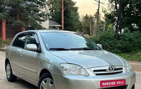 Toyota Corolla, 2004 год, 650 000 рублей, 4 фотография