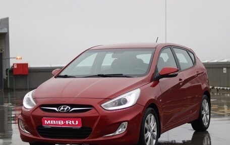 Hyundai Solaris II рестайлинг, 2013 год, 1 150 000 рублей, 1 фотография