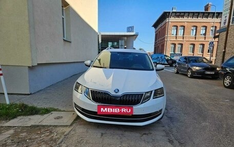 Skoda Octavia, 2019 год, 1 790 000 рублей, 4 фотография