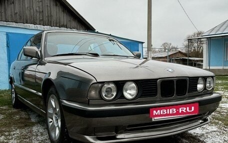 BMW 5 серия, 1993 год, 500 000 рублей, 2 фотография