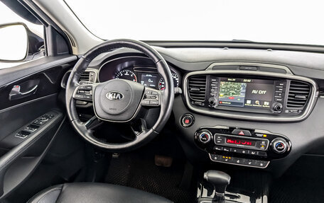 KIA Sorento III Prime рестайлинг, 2019 год, 3 090 000 рублей, 28 фотография