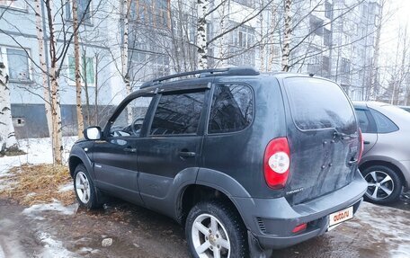 Chevrolet Niva I рестайлинг, 2011 год, 600 000 рублей, 4 фотография