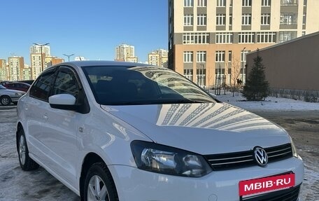 Volkswagen Polo VI (EU Market), 2013 год, 800 000 рублей, 3 фотография