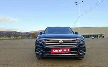 Volkswagen Touareg III, 2018 год, 6 500 000 рублей, 5 фотография