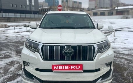 Toyota Land Cruiser Prado 150 рестайлинг 2, 2018 год, 4 250 000 рублей, 2 фотография