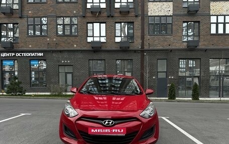 Hyundai i30 II рестайлинг, 2012 год, 900 000 рублей, 2 фотография