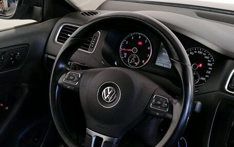 Volkswagen Jetta VI, 2013 год, 1 159 000 рублей, 12 фотография