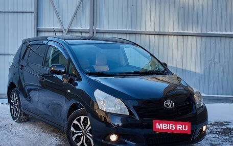 Toyota Verso I, 2011 год, 1 090 000 рублей, 3 фотография