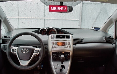 Toyota Verso I, 2011 год, 1 090 000 рублей, 11 фотография