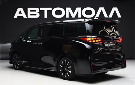 Toyota Alphard, 2024 год, 18 000 000 рублей, 4 фотография