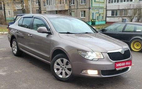 Skoda Superb III рестайлинг, 2013 год, 1 250 000 рублей, 1 фотография