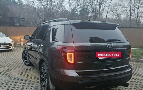 Ford Explorer VI, 2015 год, 2 350 000 рублей, 11 фотография