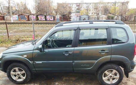 Chevrolet Niva I рестайлинг, 2010 год, 595 000 рублей, 10 фотография