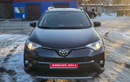 Toyota RAV4, 2016 год, 2 420 000 рублей, 5 фотография