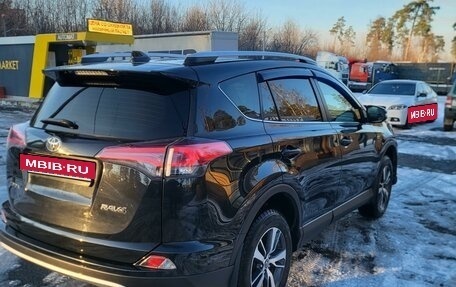 Toyota RAV4, 2016 год, 2 420 000 рублей, 8 фотография