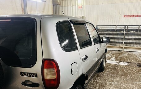 Chevrolet Niva I рестайлинг, 2004 год, 220 000 рублей, 5 фотография