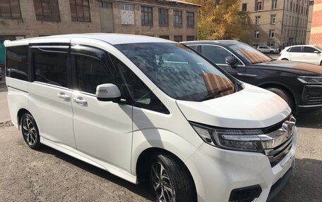 Honda Stepwgn IV, 2017 год, 2 950 000 рублей, 7 фотография