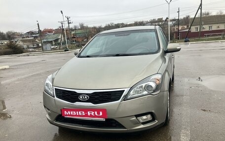 KIA cee'd I рестайлинг, 2010 год, 800 000 рублей, 2 фотография