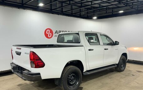 Toyota Hilux VIII, 2022 год, 5 190 000 рублей, 7 фотография