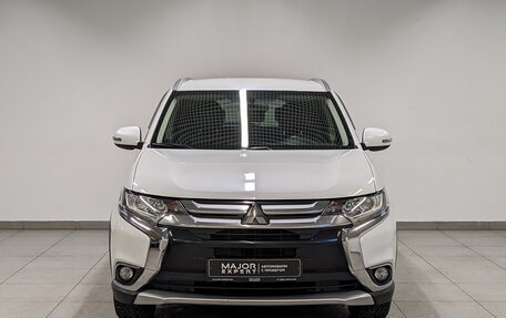 Mitsubishi Outlander III рестайлинг 3, 2017 год, 1 990 000 рублей, 2 фотография