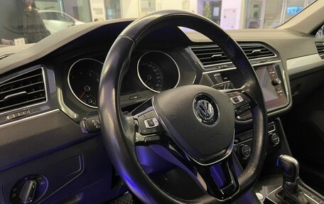 Volkswagen Tiguan II, 2017 год, 2 345 000 рублей, 10 фотография