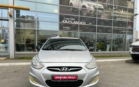 Hyundai Solaris II рестайлинг, 2014 год, 900 000 рублей, 2 фотография