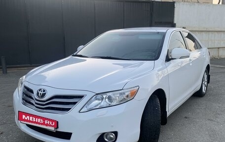 Toyota Camry, 2010 год, 1 395 000 рублей, 2 фотография