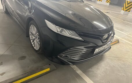 Toyota Camry, 2021 год, 3 550 000 рублей, 2 фотография