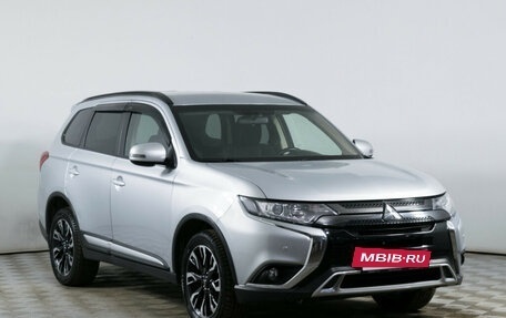 Mitsubishi Outlander III рестайлинг 3, 2021 год, 2 330 200 рублей, 3 фотография