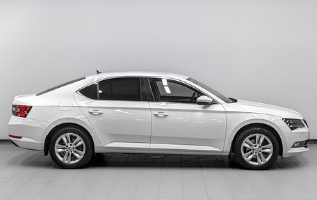 Skoda Superb III рестайлинг, 2019 год, 2 750 000 рублей, 4 фотография