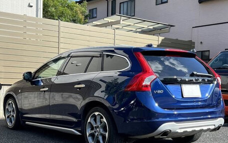 Volvo V60 I, 2013 год, 900 000 рублей, 6 фотография