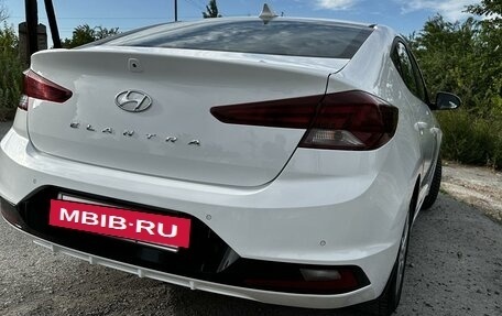 Hyundai Elantra VI рестайлинг, 2020 год, 2 500 000 рублей, 5 фотография