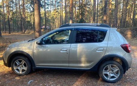 Renault Sandero II рестайлинг, 2021 год, 1 550 000 рублей, 3 фотография