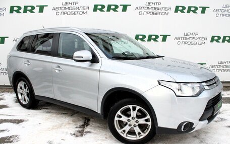 Mitsubishi Outlander III рестайлинг 3, 2014 год, 1 699 000 рублей, 1 фотография