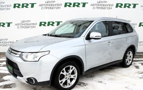 Mitsubishi Outlander III рестайлинг 3, 2014 год, 1 699 000 рублей, 6 фотография